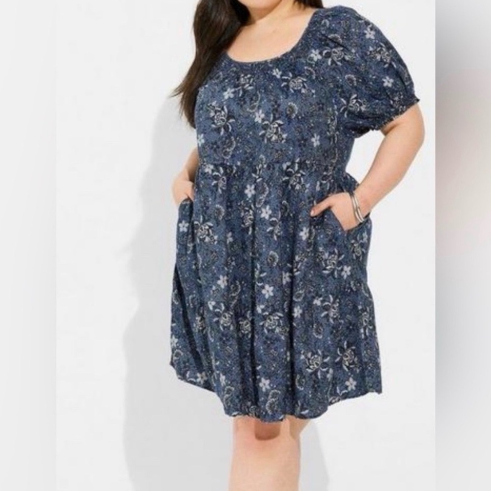 NWT Torrid Chambray Pockets Puff Sleeve Smocked Floral Blue Mini Dress Large 12